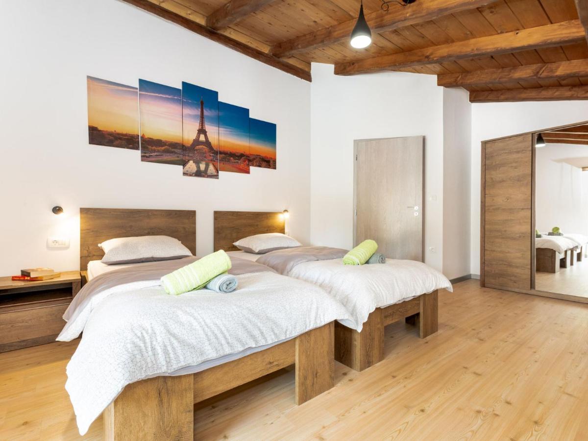 Tranquil Holiday Home In Labin With Private Swimming Pool 객실 사진